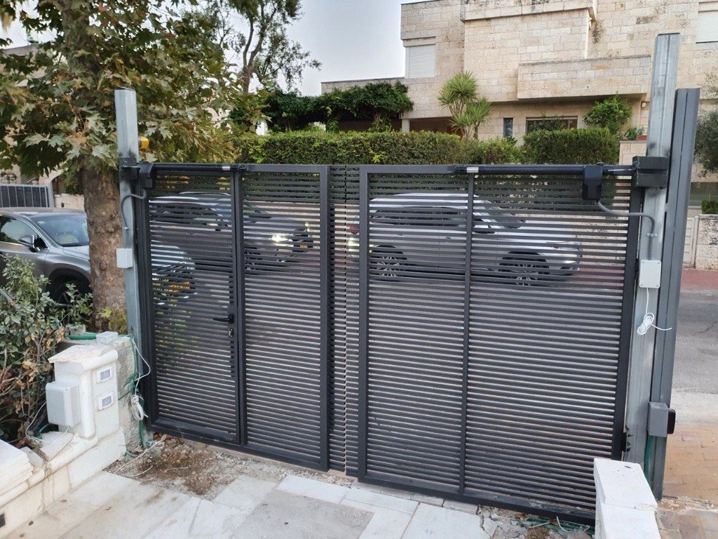 שערים חשמליים ובקרת כניסה – שפירא מערכות